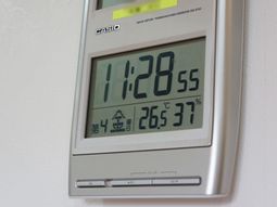 時刻と室温表示器