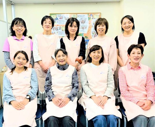 笑顔のスタッフたち  