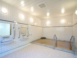 バリアフリーな浴室設備