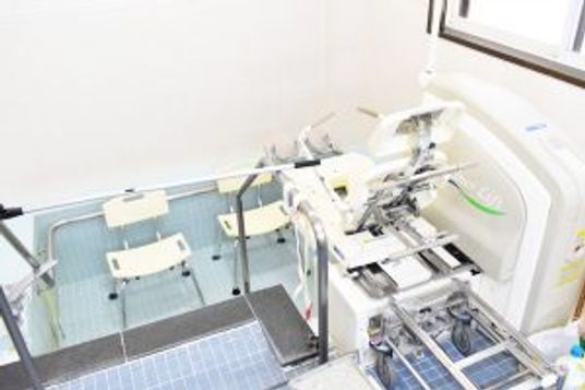 訓練器具のある部屋