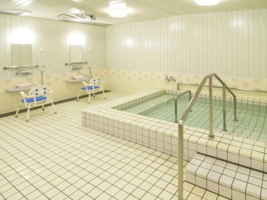 清潔な浴室設備