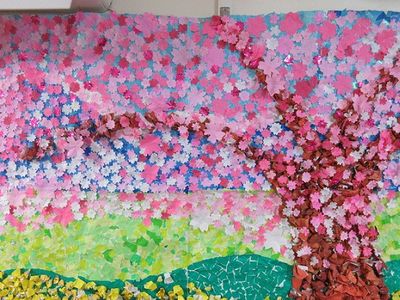 色鮮やかな桜の壁画  