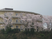 桜並木の建物外観  