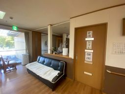 女性用施設の廊下