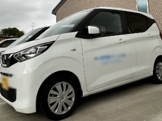 安全な送迎用車両 外観 施設の送迎に使われる車両です。快適で安心してご利用いただけます。