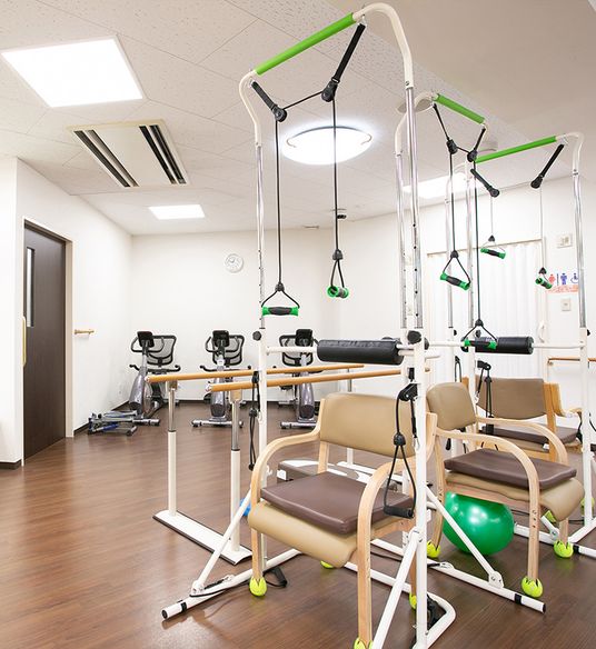 豊富な設備の訓練室