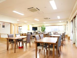 ゆったりした食堂空間