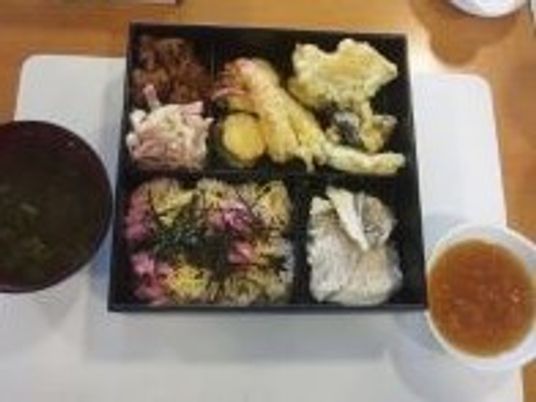 彩り豊かな料理提供