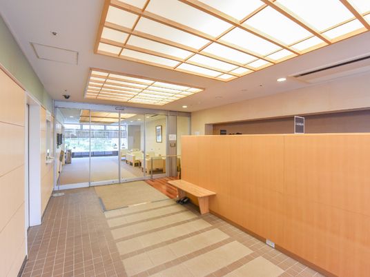 清潔感のあるエントランス