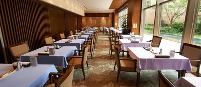 落ち着いた雰囲気の食堂  