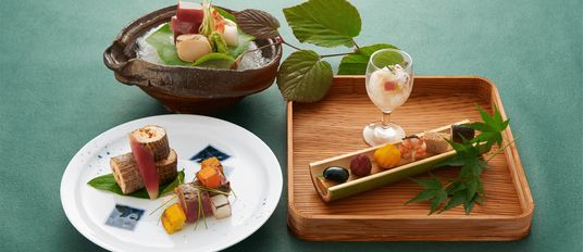 美しい盛り付けの料理