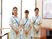 笑顔のスタッフ3人