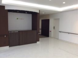 清潔感あふれるエントランス