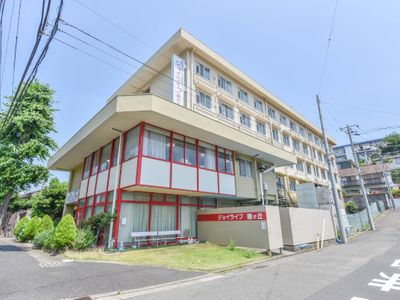外観の綺麗な施設建物