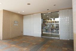 エントランスの吹き抜け