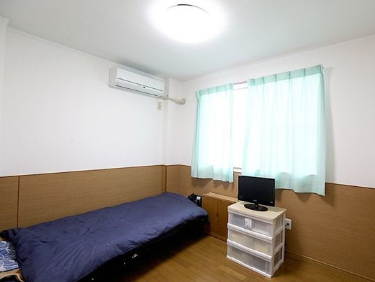 シンプルな居室の雰囲気