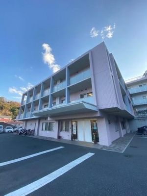 モダンな建物の外観