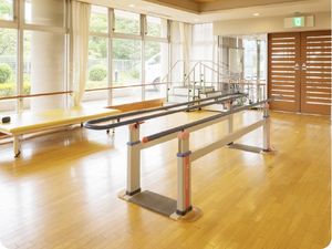 機能訓練室の手すり  