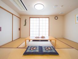 和室の明るい空間