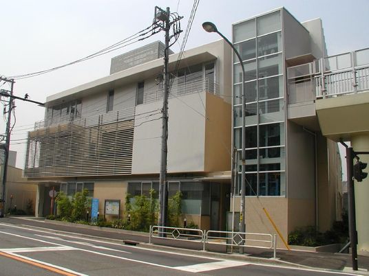 現代的な建物の外観  