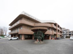 多階層の建物外観