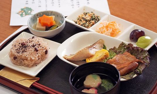 健康的な和食の食事