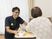 健康管理を行うスタッフと利用者