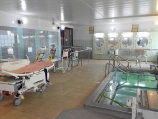 リハビリ用のプールと機器