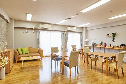 椅子と掲示板の共用スペース