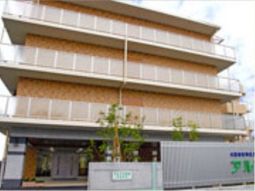 多階層のモダンな建物