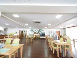 広々とした快適な食堂