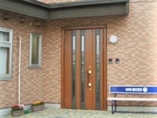 エントランスの正面ドア