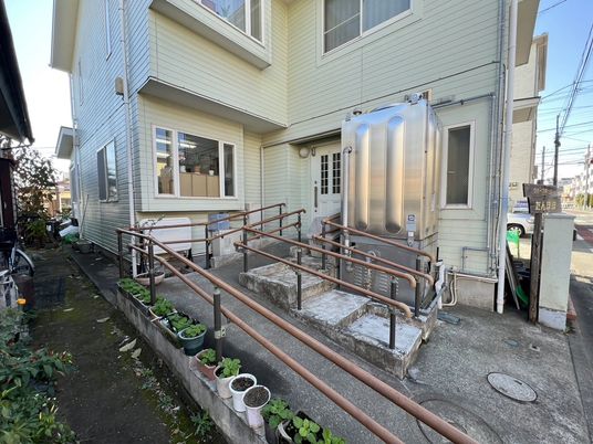 安全な入口の施設