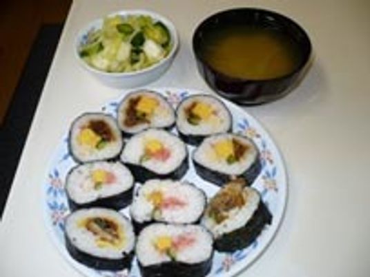 手作り感のある食事風景