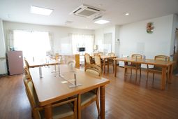 明るいダイニングエリア