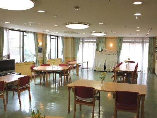快適な共有ダイニングルーム