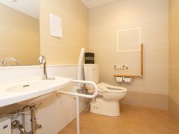 バリアフリー対応のトイレ