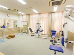 機能訓練室の整った設備
