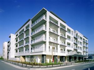 モダンな建物の外観