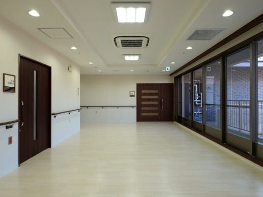 明るい廊下  