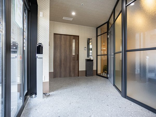 明るいエントランス  