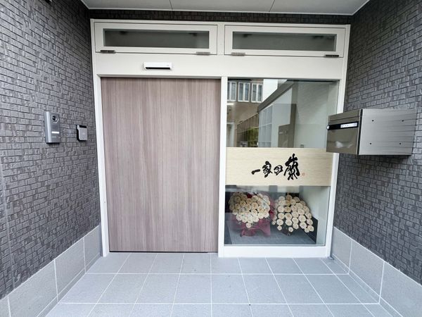 明るい玄関まわり  