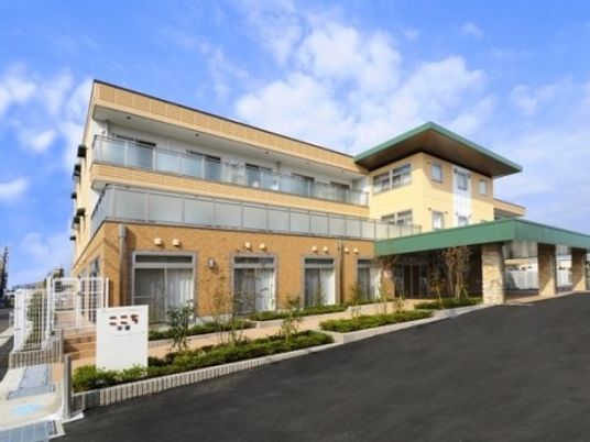 モダンな外観の建物