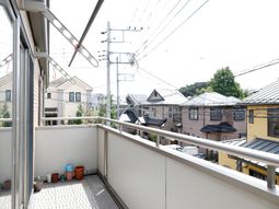 街並みが見えるバルコニー