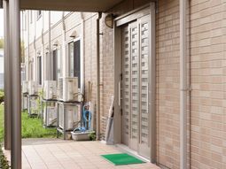 清潔な通路の一角