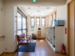 温かみのあるエントランス