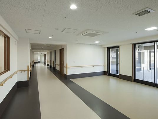 開放感のある廊下