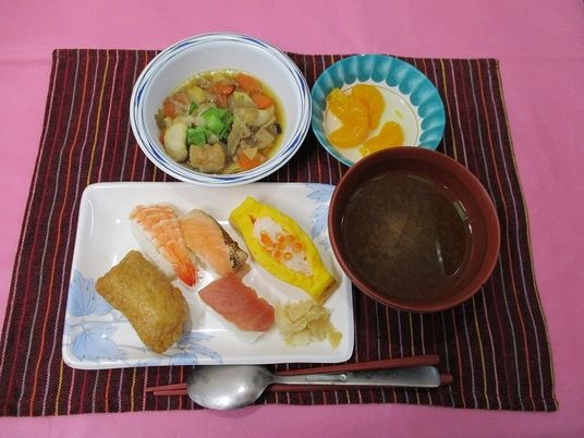 色とりどりの食事