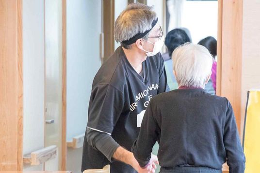 優しいサポートの場面
