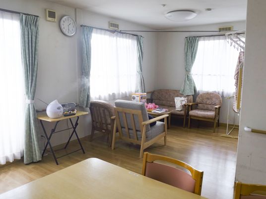 木のぬくもり感じる居室
